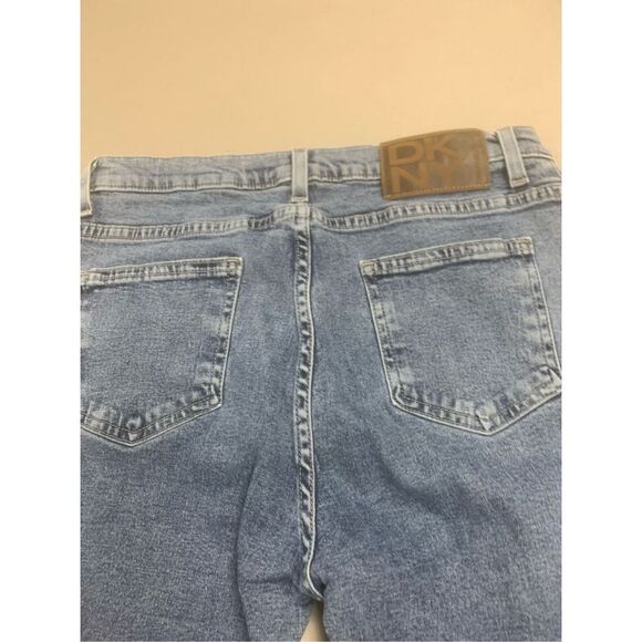 Vintage DKNY Capris Jeans - Picture 4 of 10